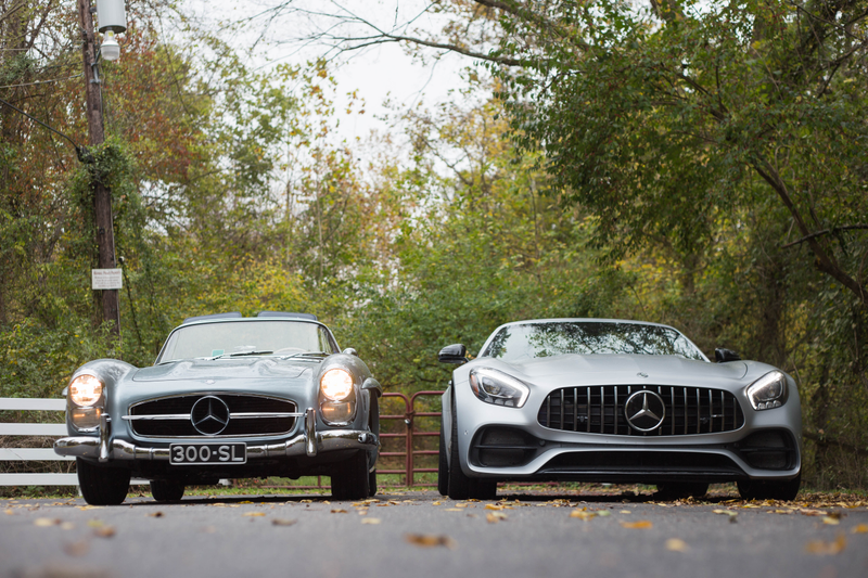 Illustration for article titled The Mercedes-AMG GT C Roadster And Mercedes-Benz 300SL Roadster Both Hail From A Golden Age